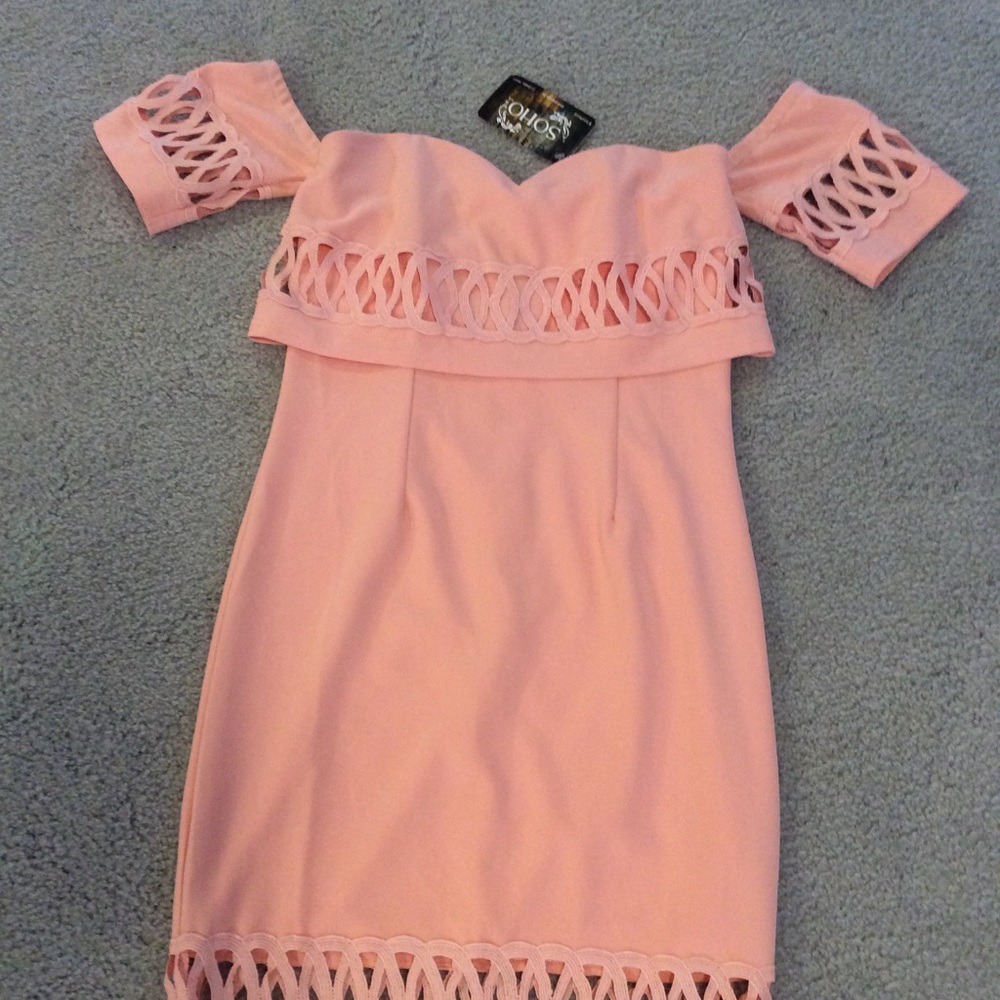 Soho Peach colored off the shoulder dress  size 6